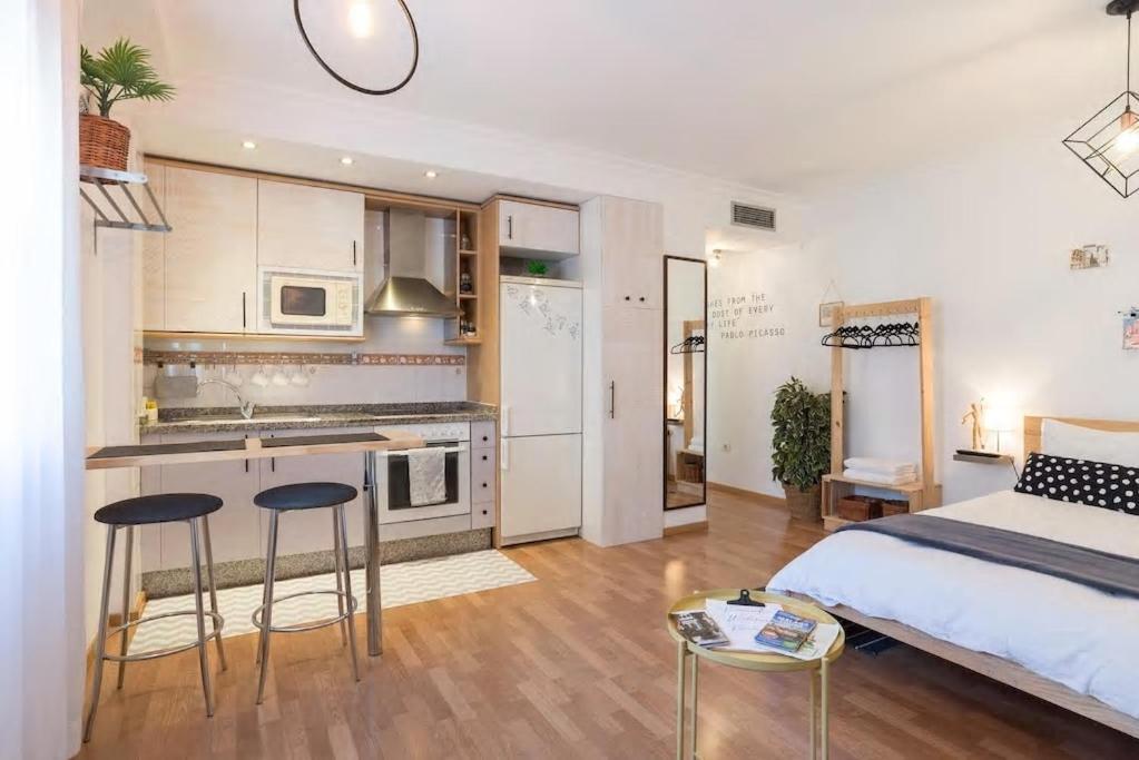 Calma Chicha Apartment Malaga Exterior photo